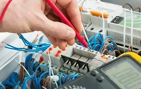Professional electrician in Norbury